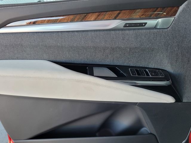 New 2026 Cadillac Escalade Platinum Sport w/ LPO, ONYX Package image 18