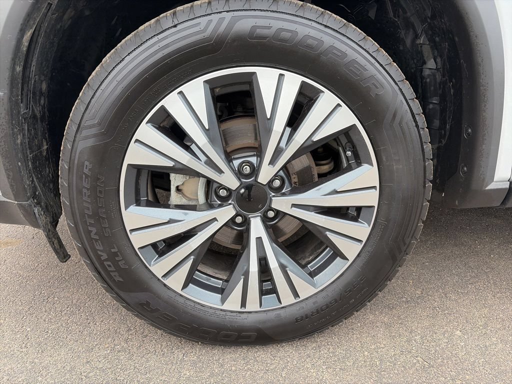 Used 2023 Nissan Rogue SV AWD/4WD image 9