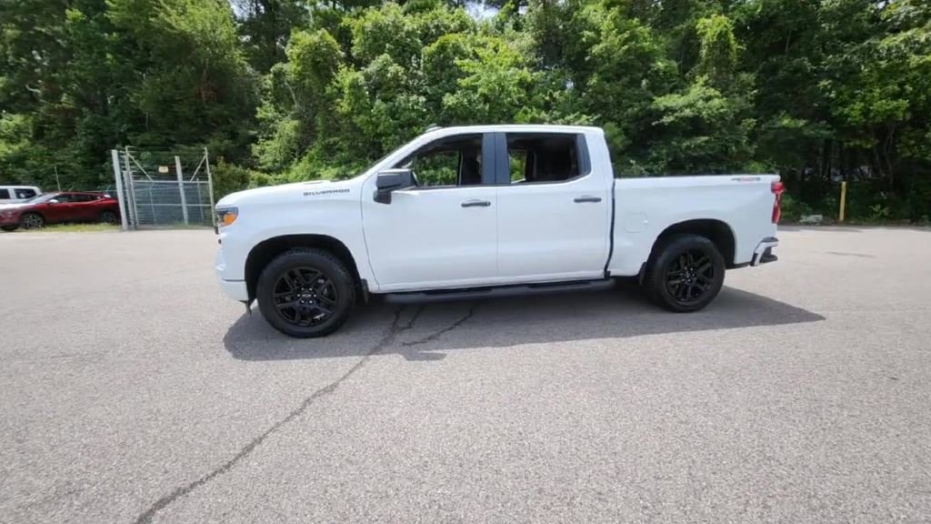 Certified 2025 Chevrolet Silverado 1500 Custom w/ Turbomax Blackout Package image 10