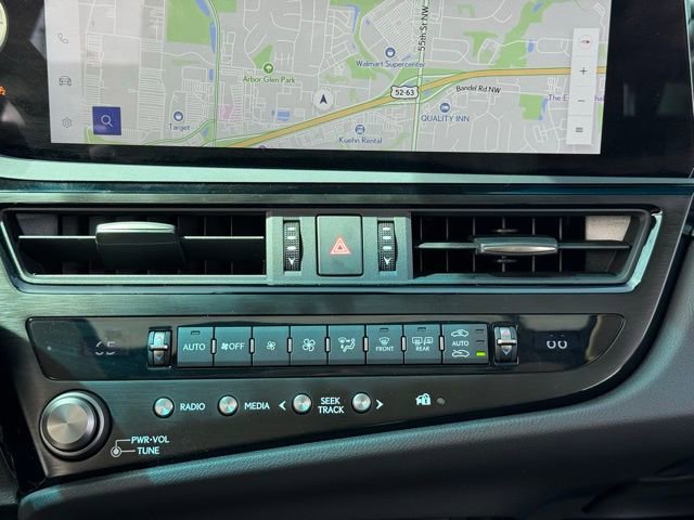 Used 2025 Lexus ES 300h w/ Premium Package FWD image 12