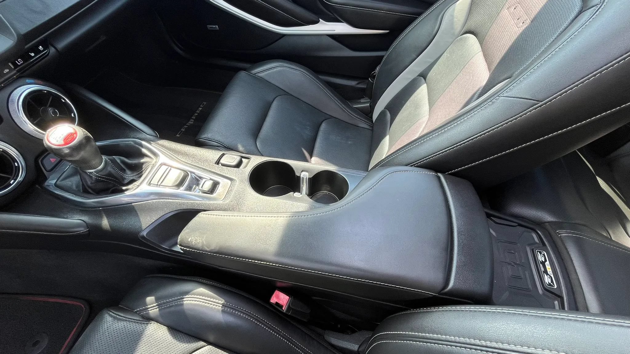 Used 2016 Chevrolet Camaro SS RWD image 18