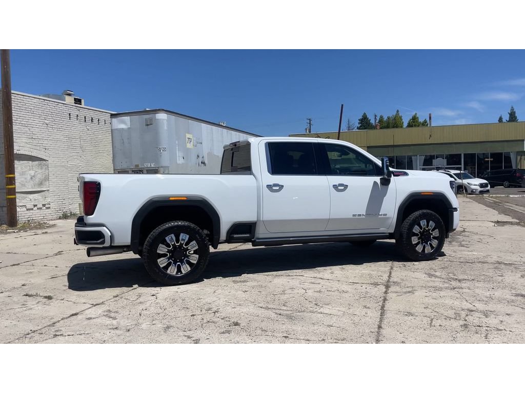 New 2026 GMC Sierra 2500 Denali w/ Denali Reserve Package AWD/4WD image 3