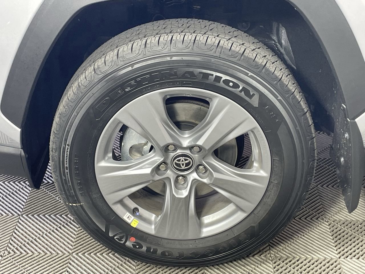 New 2025 Toyota RAV4 LE image 9