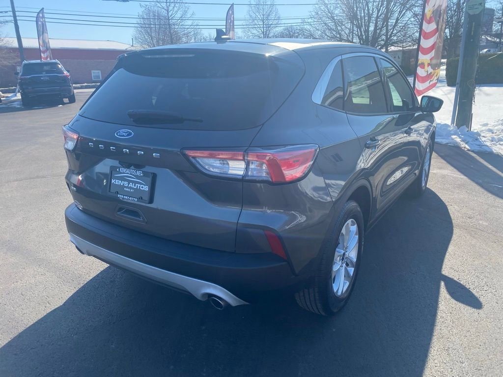 Used 2020 Ford Escape SE image 5