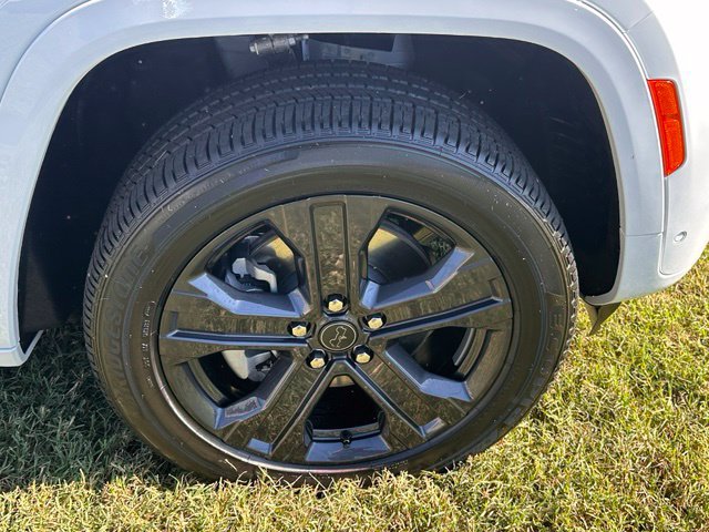 New 2027 Jeep Grand Cherokee L Limited AWD/4WD image 11
