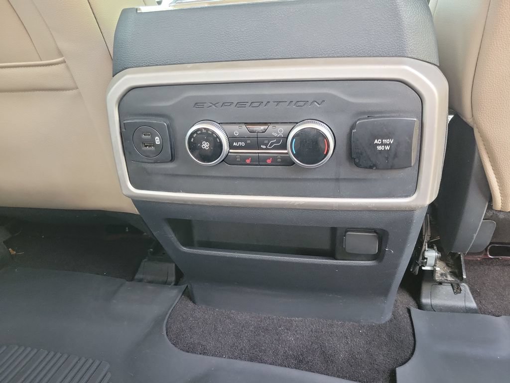 Used 2022 Ford Expedition Limited RWD image 33