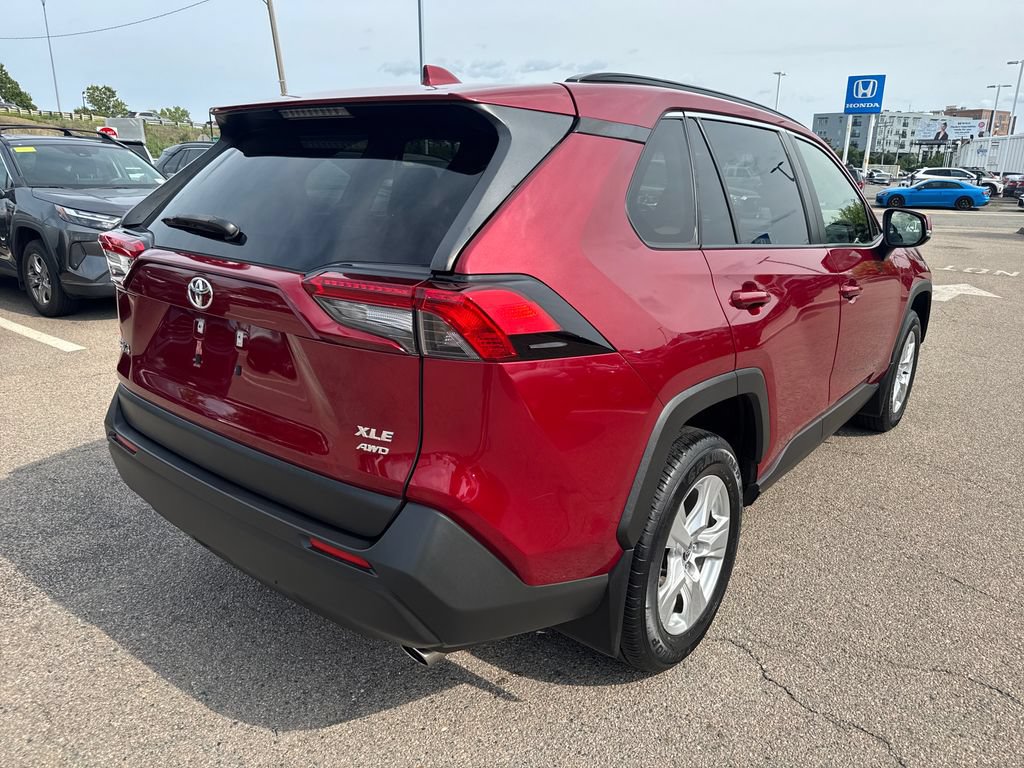 Used 2020 Toyota RAV4 XLE w/ Convenience Package AWD/4WD image 10