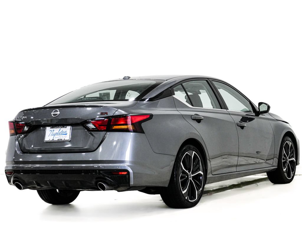 Used 2024 Nissan Altima 2.5 SR FWD image 5
