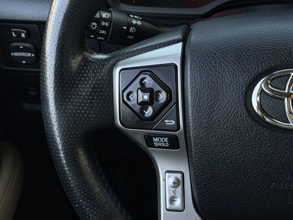 Used 2015 Toyota 4Runner SR5 AWD/4WD image 14