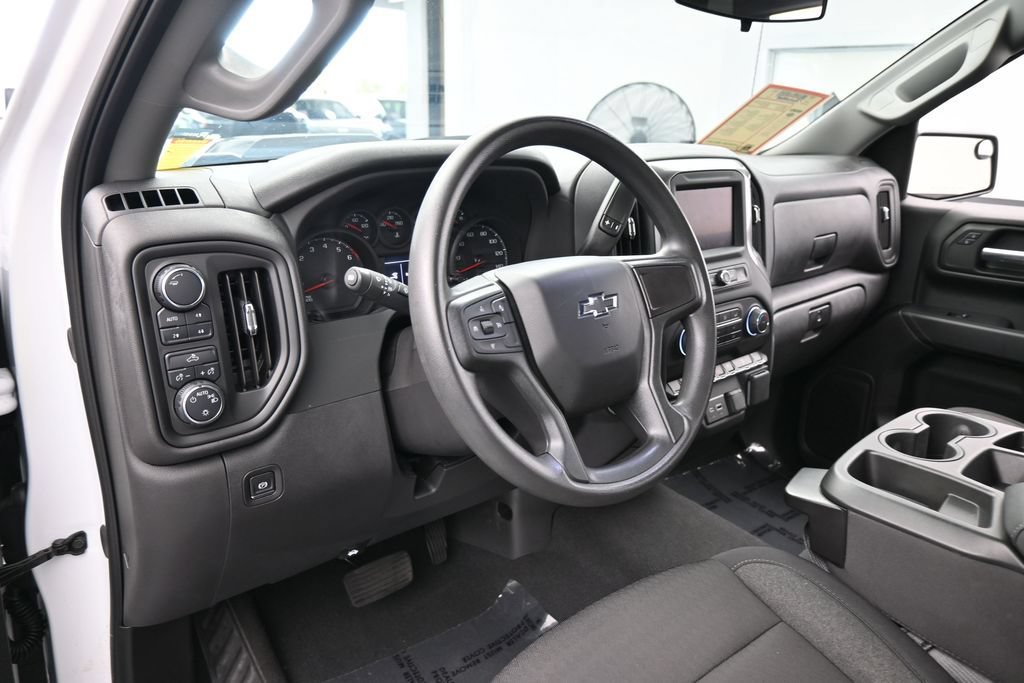 Used 2024 Chevrolet Silverado 1500 Custom Trail Boss AWD/4WD image 10