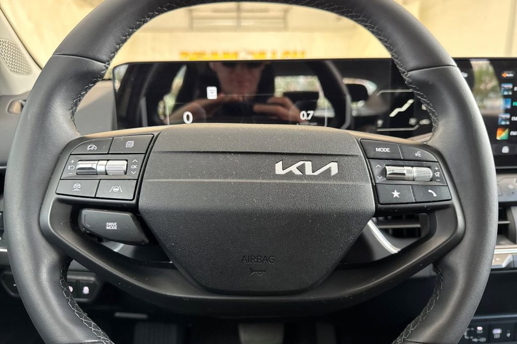 Used 2025 Kia K4 EX FWD image 23