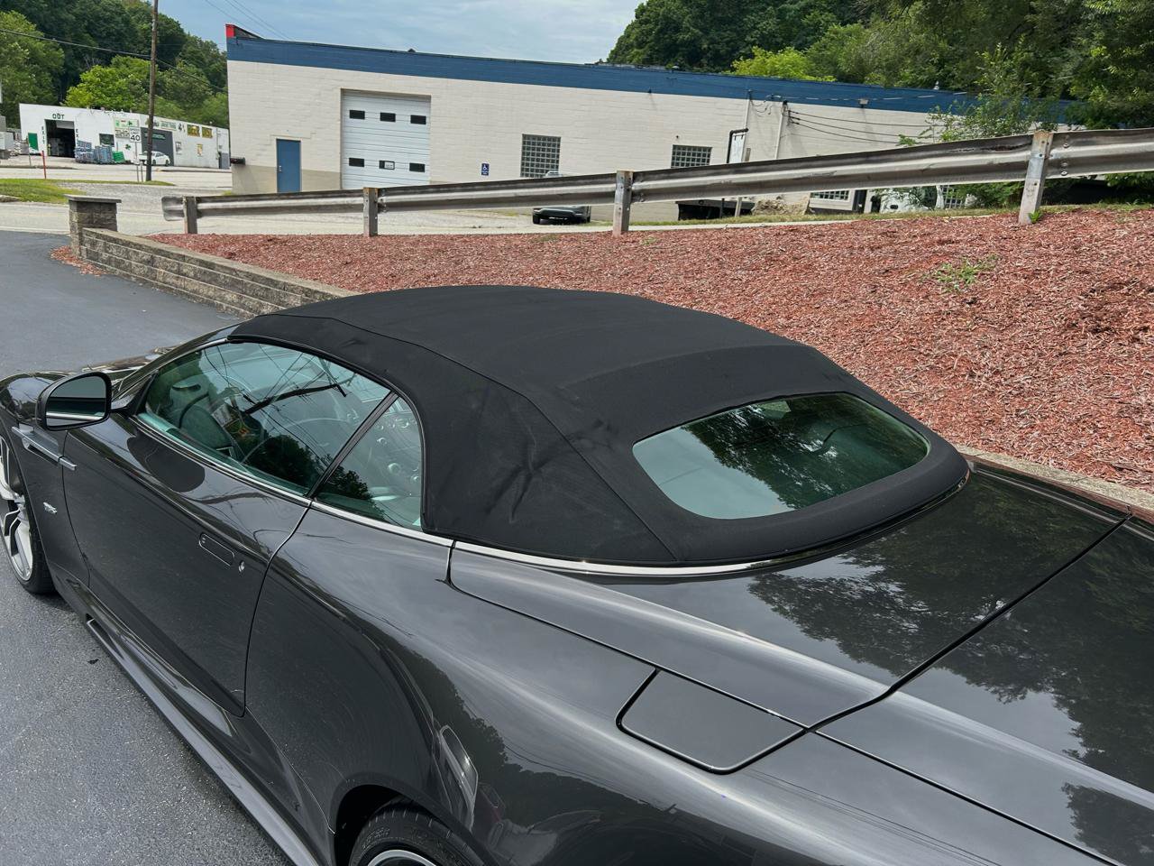 Used 2011 Aston Martin DBS Volante RWD image 7