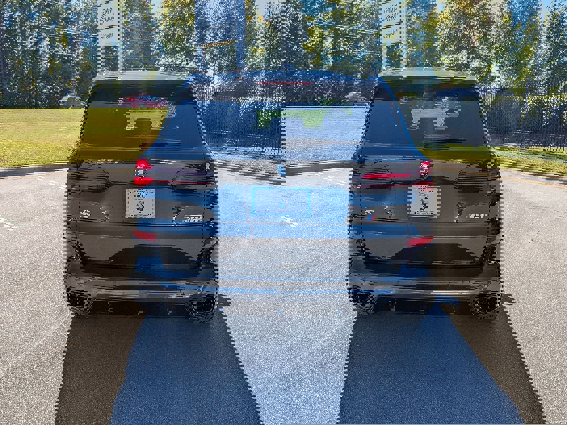 New 2026 BMW X5 M60i w/ Executive Package image 4