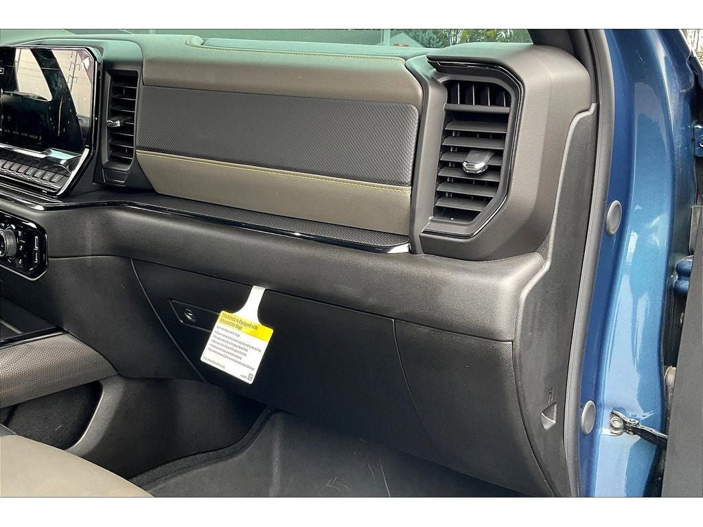 Used 2024 Chevrolet Silverado 2500 ZR2 w/ Technology Package AWD/4WD image 18
