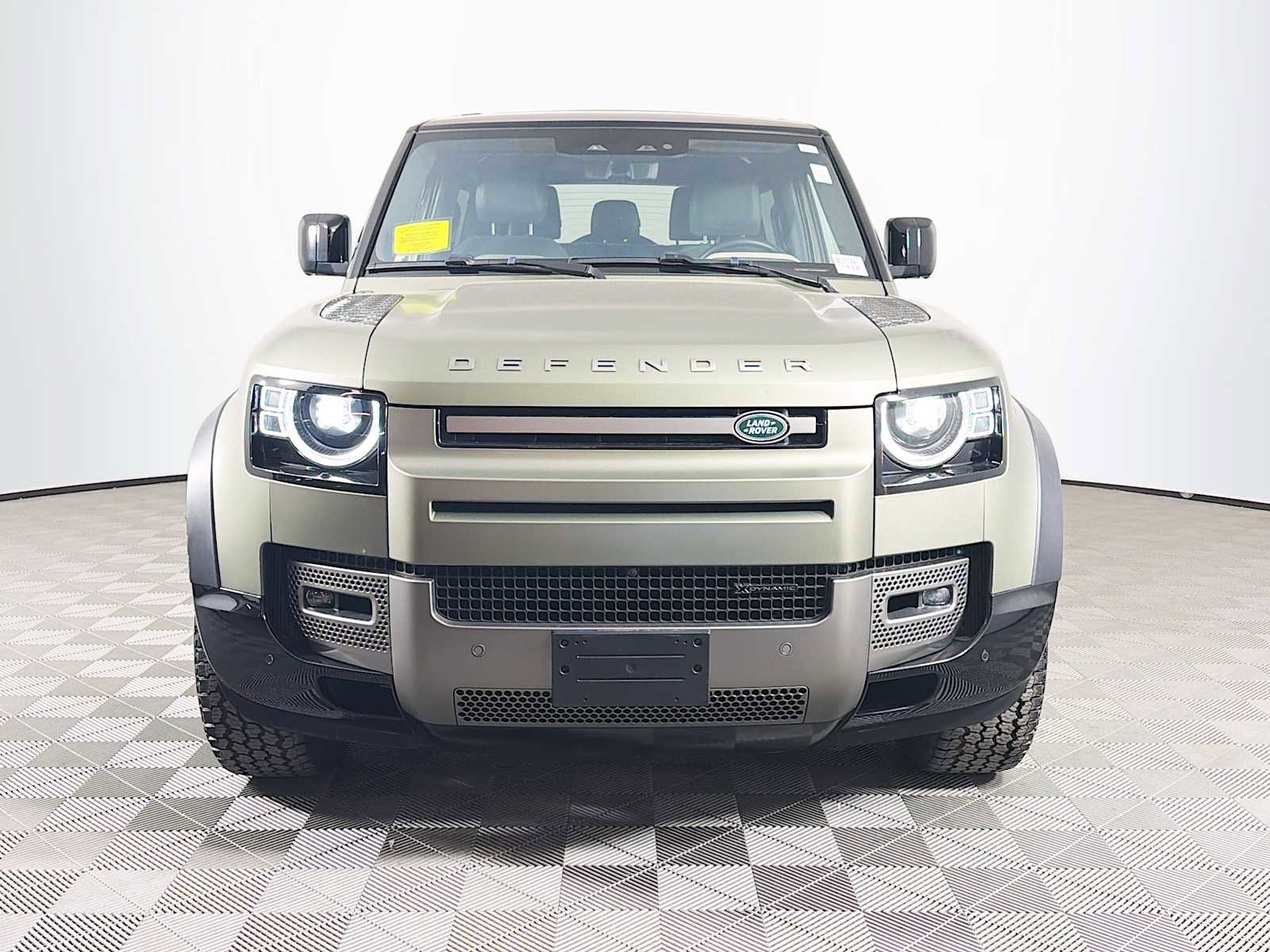 Used 2022 Land Rover Defender 90 X-Dynamic S AWD/4WD image 2
