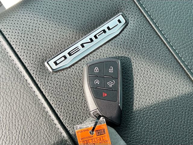 Used 2026 GMC Sierra 2500 Denali w/ Denali Reserve Package image 32