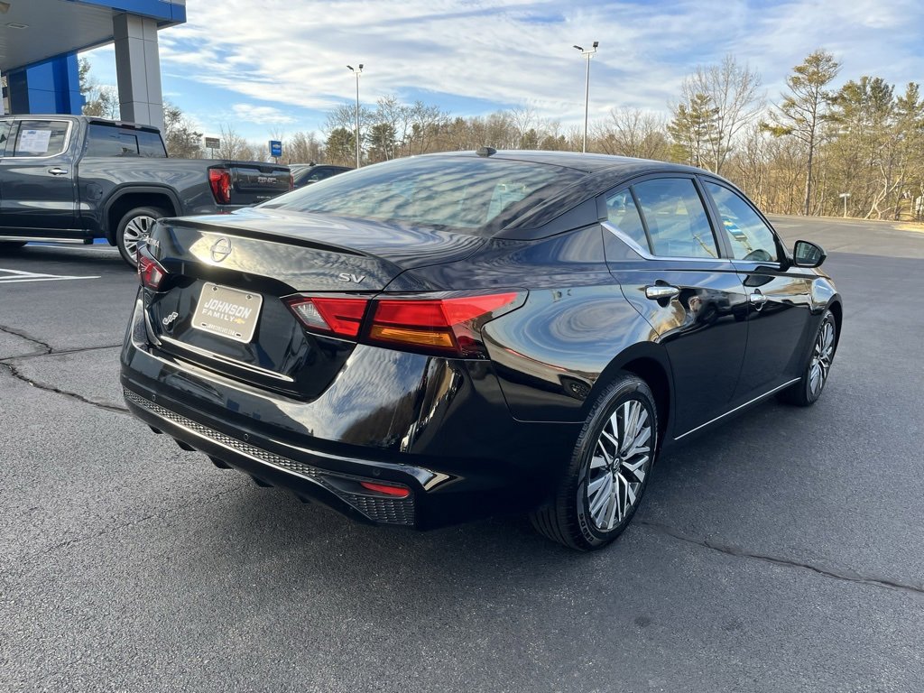Used 2024 Nissan Altima 2.5 SV image 21