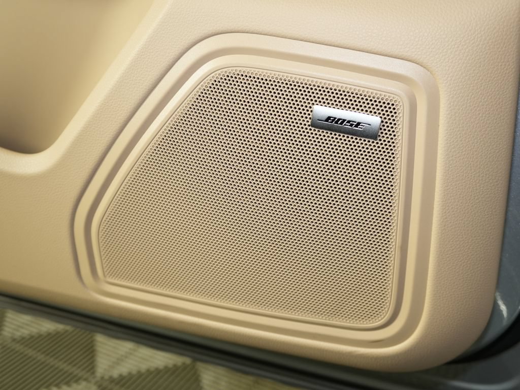 New 2026 Porsche Macan AWD/4WD image 15