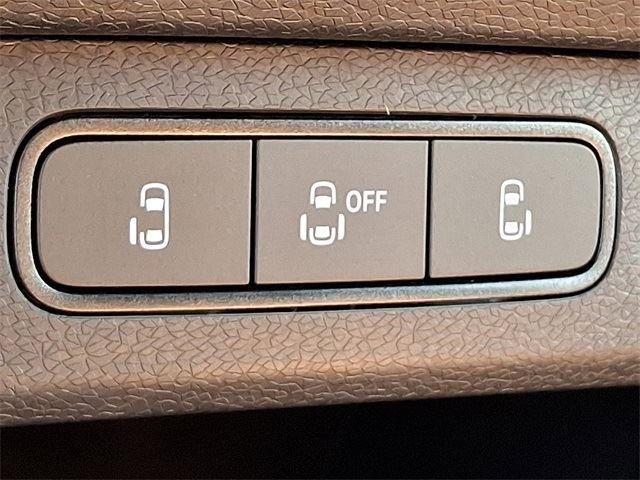 New 2025 Volkswagen ID. Buzz Pro S image 19