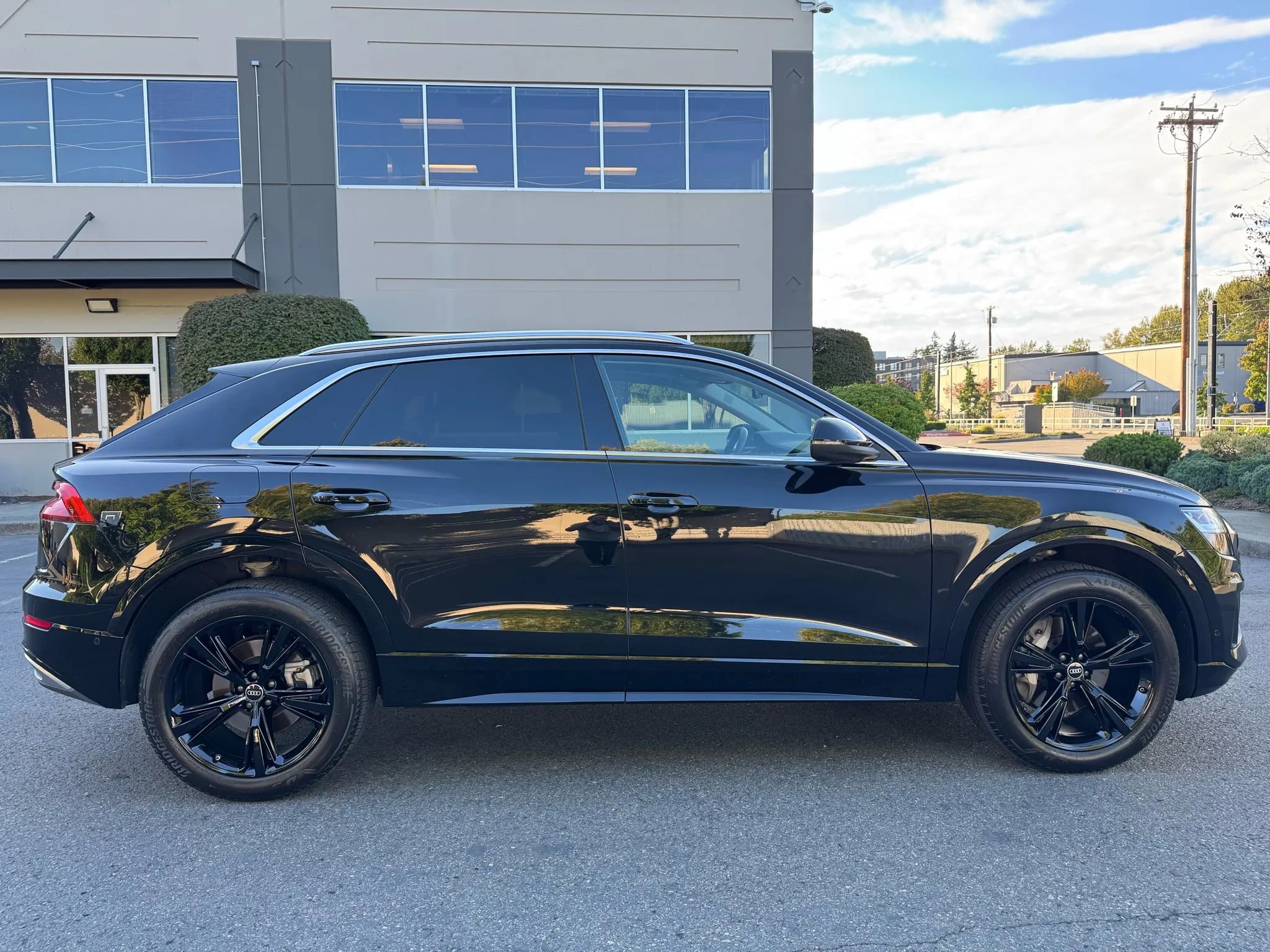 Used 2022 Audi Q8 Premium Plus w/ Premium Plus Package image 12