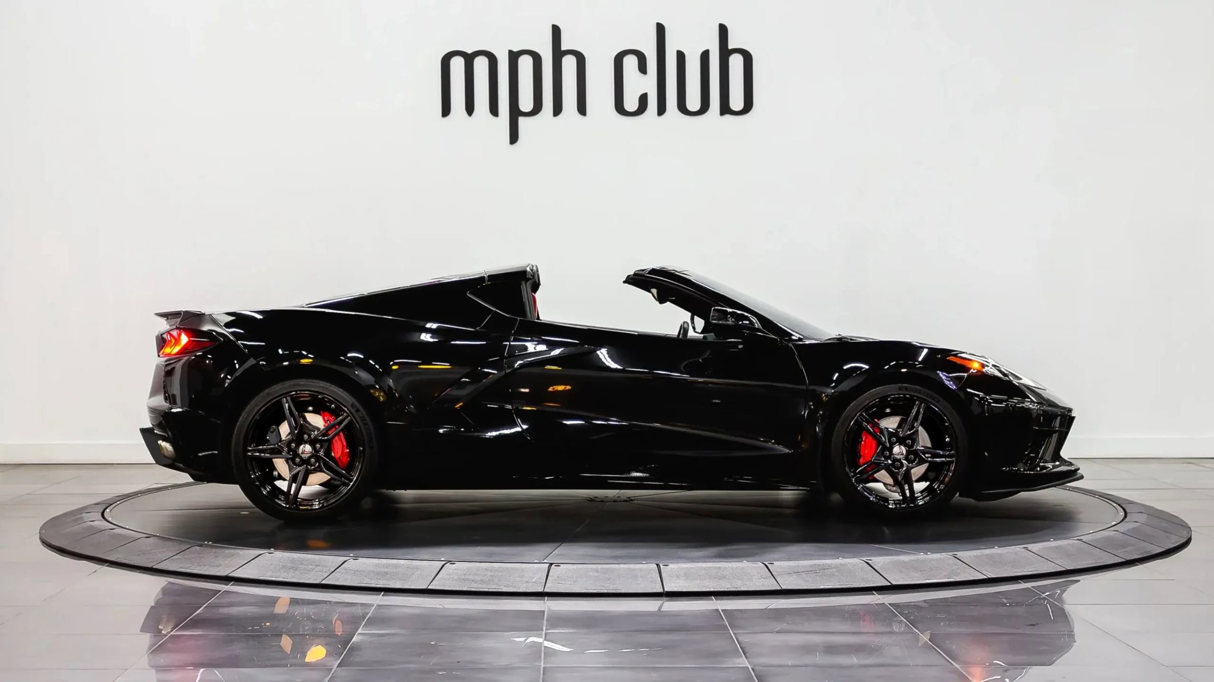 Used 2023 Chevrolet Corvette Stingray Coupe w/ 1LT image 5