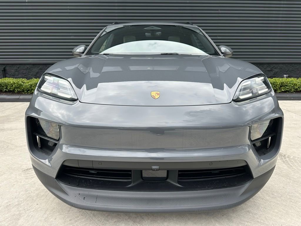 Used 2026 Porsche Macan Electric image 8