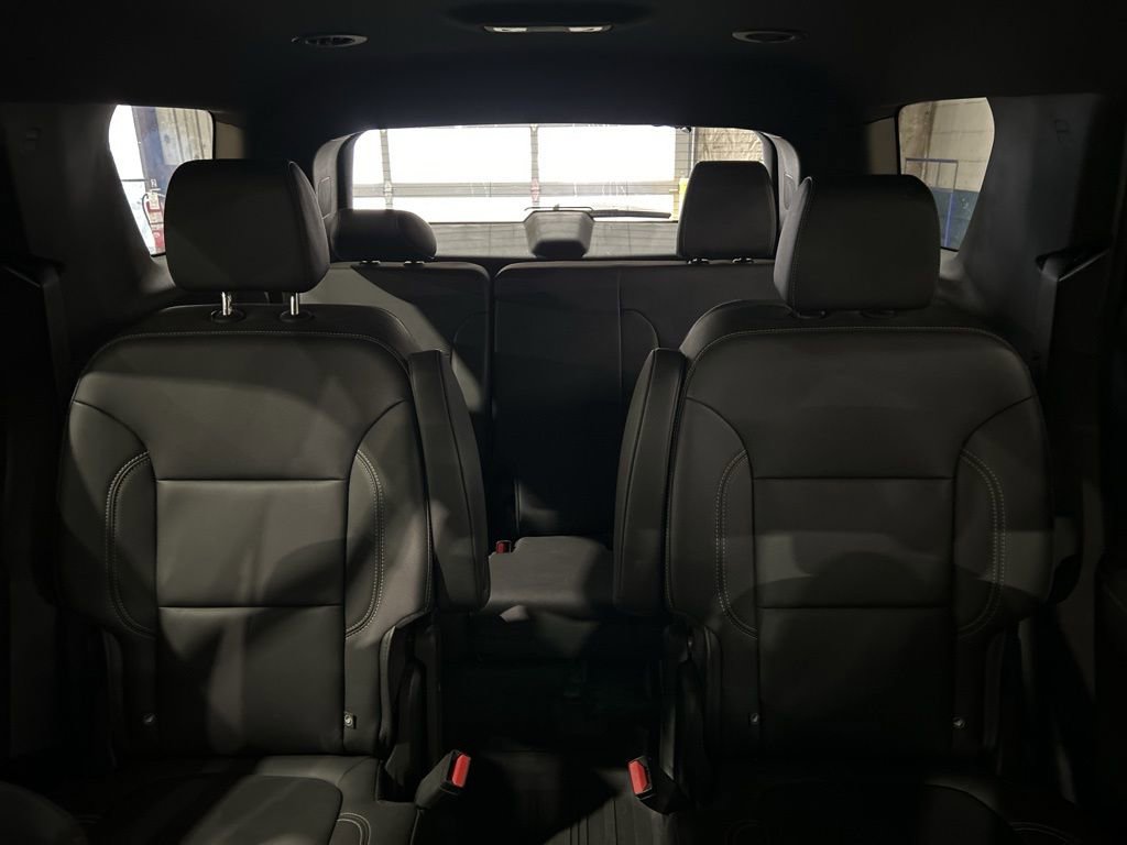 Used 2023 Chevrolet Traverse LT w/ LPO, Floor Liner Package image 42