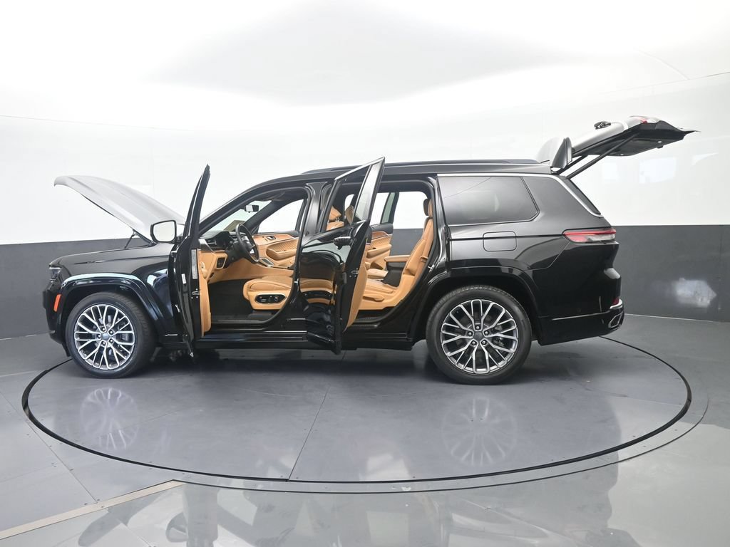 Used 2023 Jeep Grand Cherokee L Summit AWD/4WD image 84