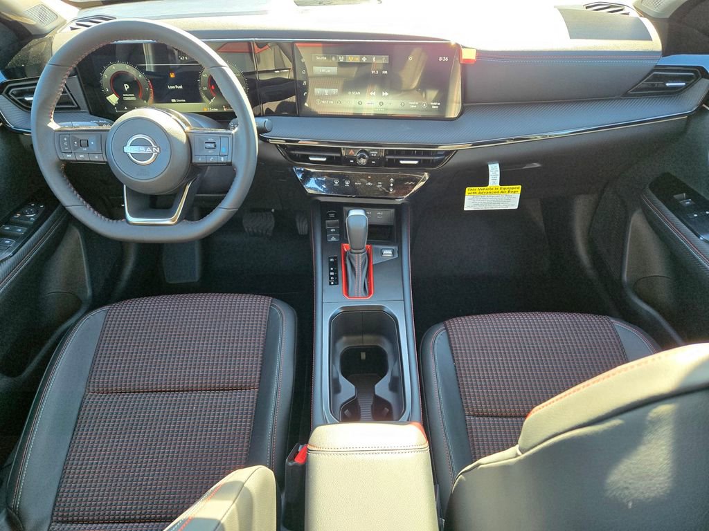 Used 2025 Nissan Kicks SR FWD image 8