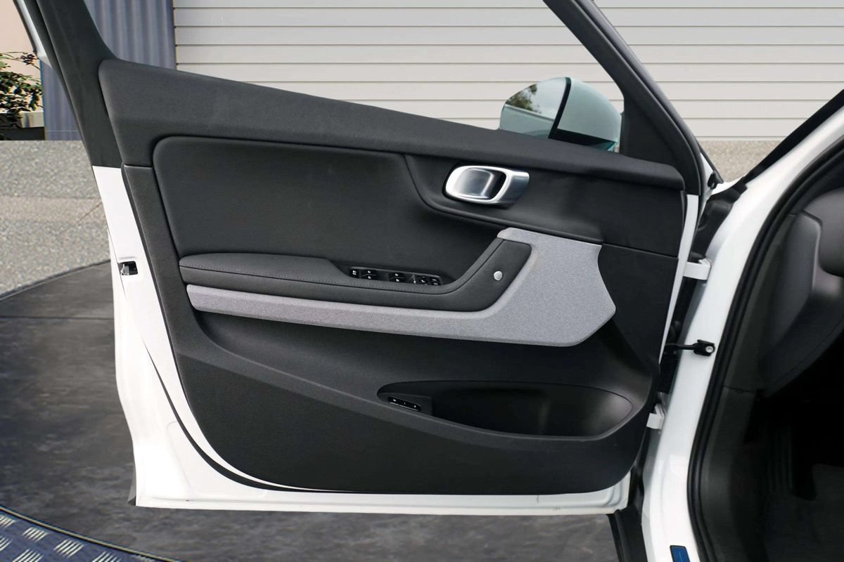 Used 2023 Polestar Polestar 2 w/ Pilot Pack AWD/4WD image 13