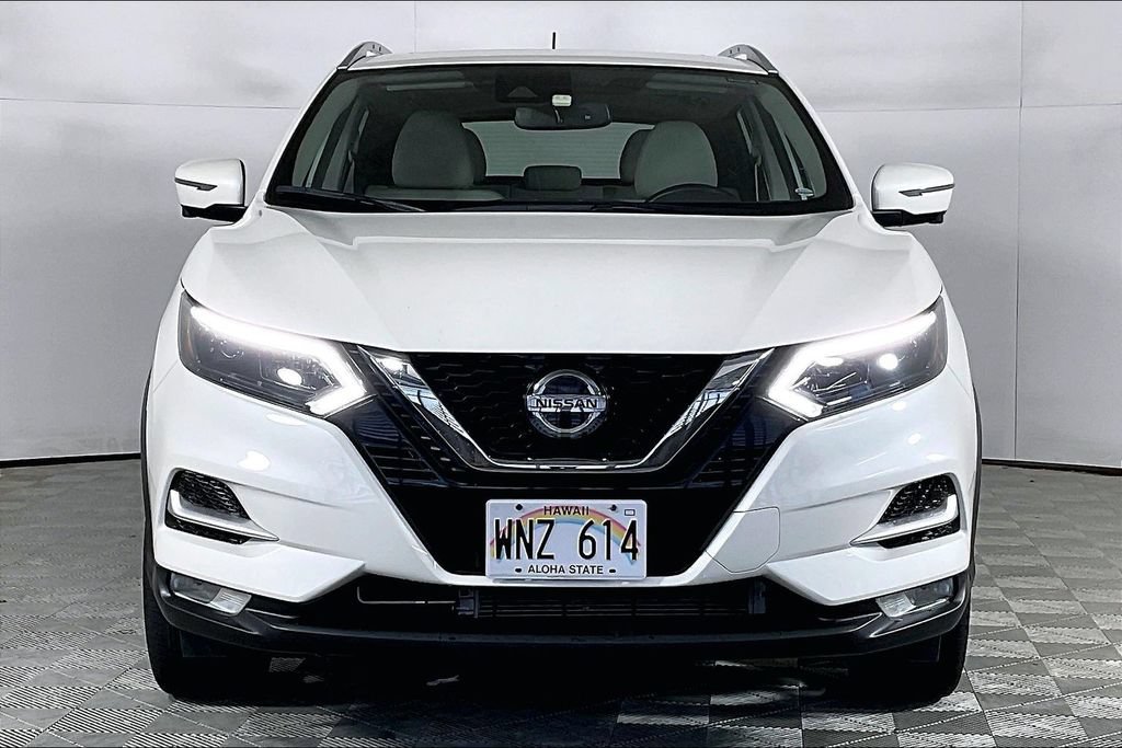 Used 2022 Nissan Rogue Sport SL w/ Premium Package FWD image 2