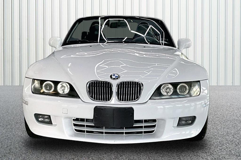 Used 2001 BMW Z3 3.0i RWD image 2