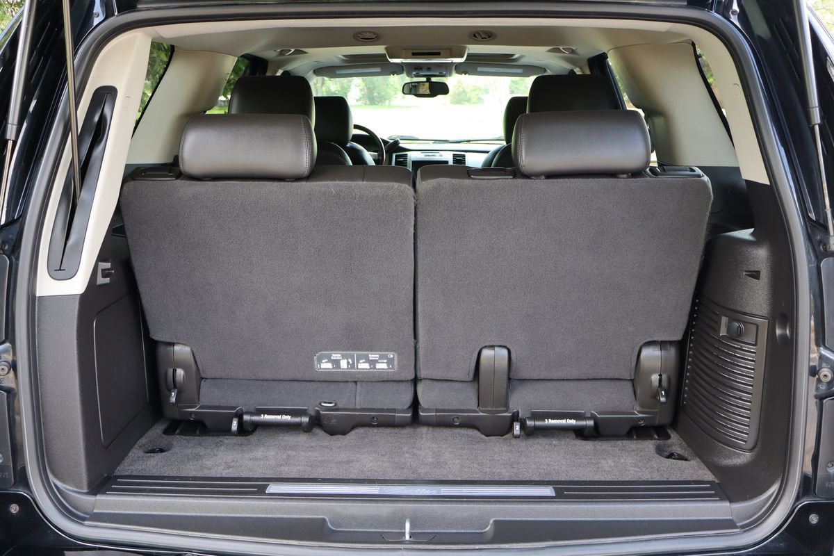 Used 2014 Cadillac Escalade Premium AWD/4WD image 14