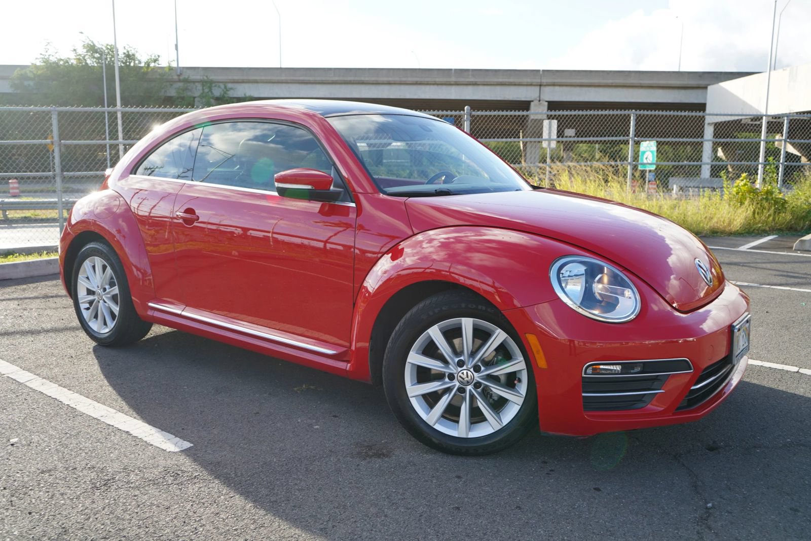 Used 2019 Volkswagen Beetle 2.0T SE FWD image 5