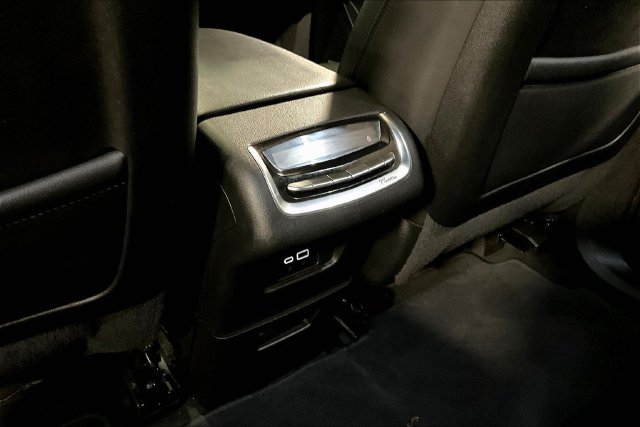 Certified 2023 Cadillac XT6 Luxury AWD/4WD image 10