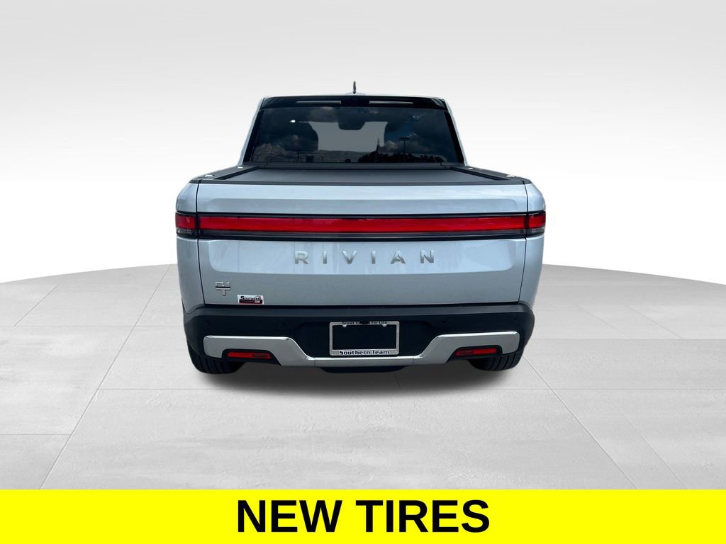 Used 2024 Rivian R1T Adventure image 4