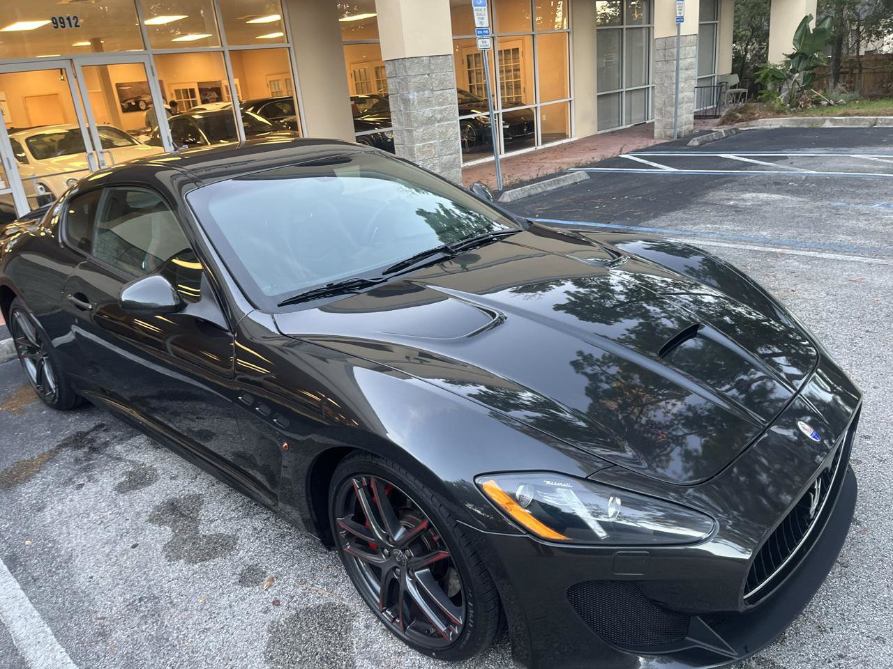 Used 2015 Maserati GranTurismo MC Centennial RWD image 2