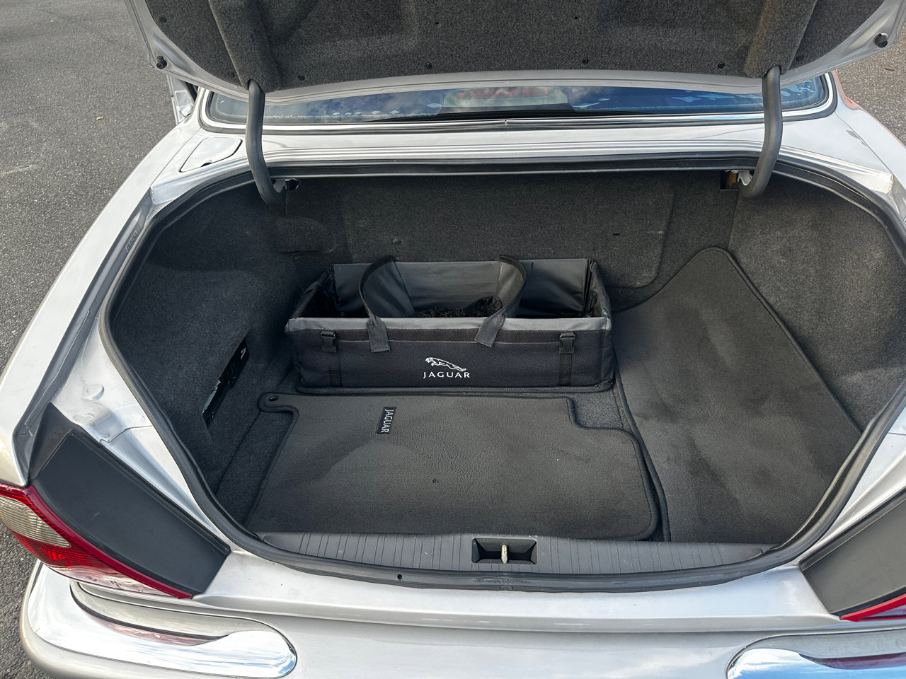 Used 2003 Jaguar XJ Sport image 19