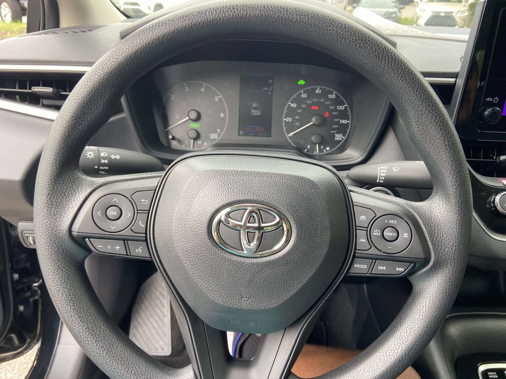 Used 2023 Toyota Corolla LE w/ LE Premium Package FWD image 36