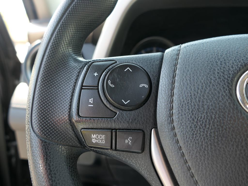 Used 2018 Toyota RAV4 LE w/ All Weather Liner Package FWD image 14