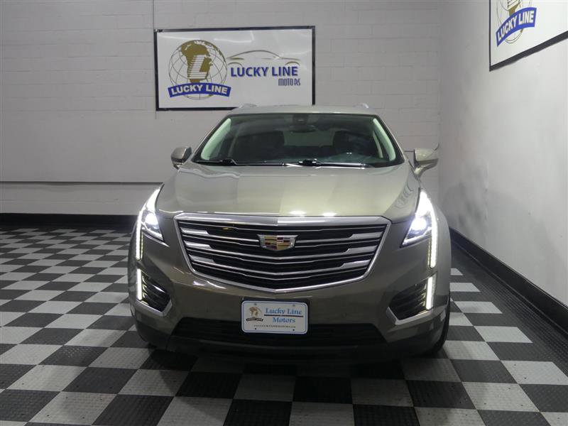 Used 2018 Cadillac XT5 Luxury w/ Driver Awareness Package image 2