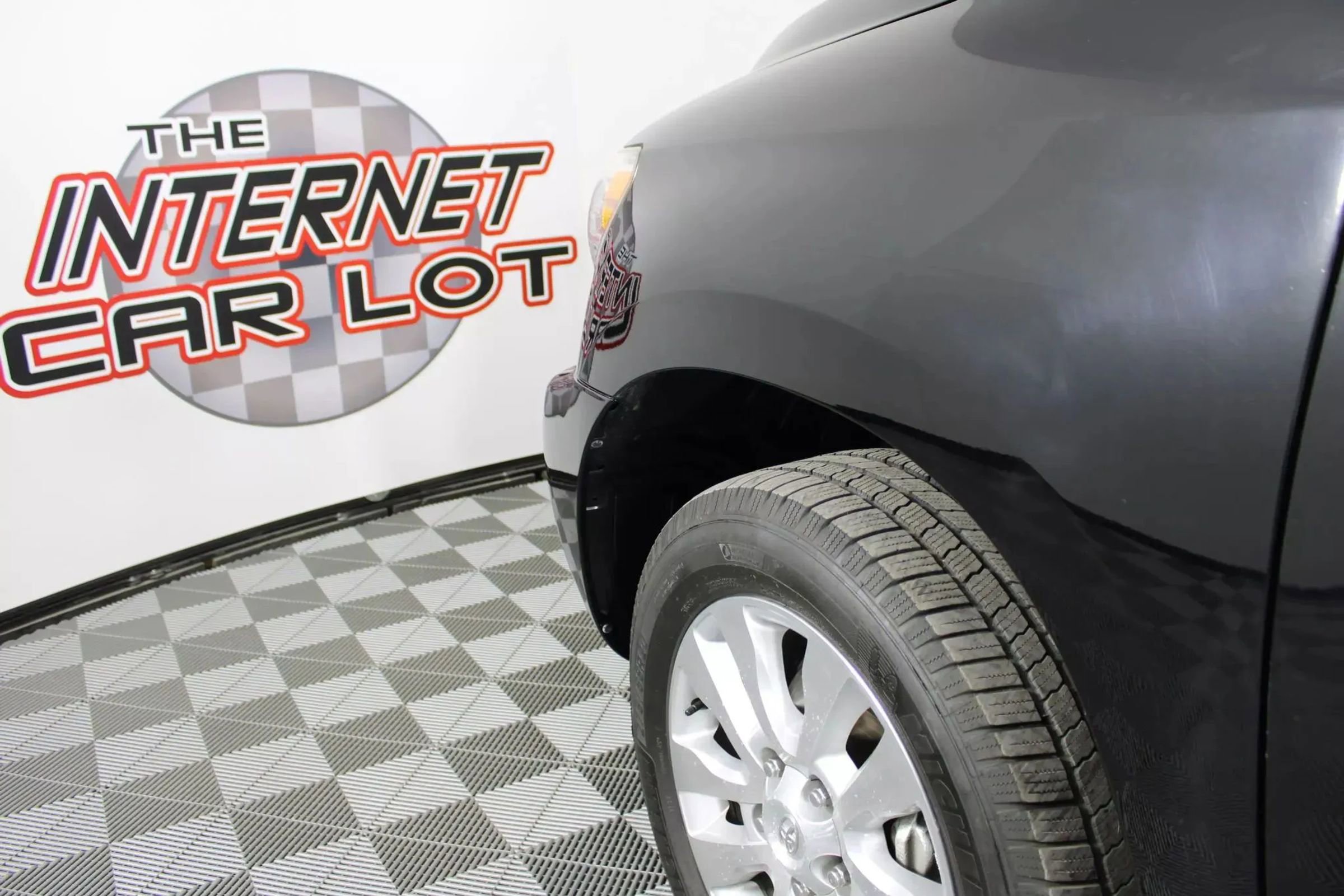 Used 2016 Toyota Sequoia Platinum AWD/4WD image 28