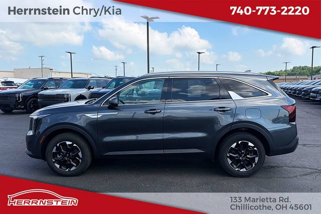 Used 2025 Kia Sorento S AWD/4WD image 4