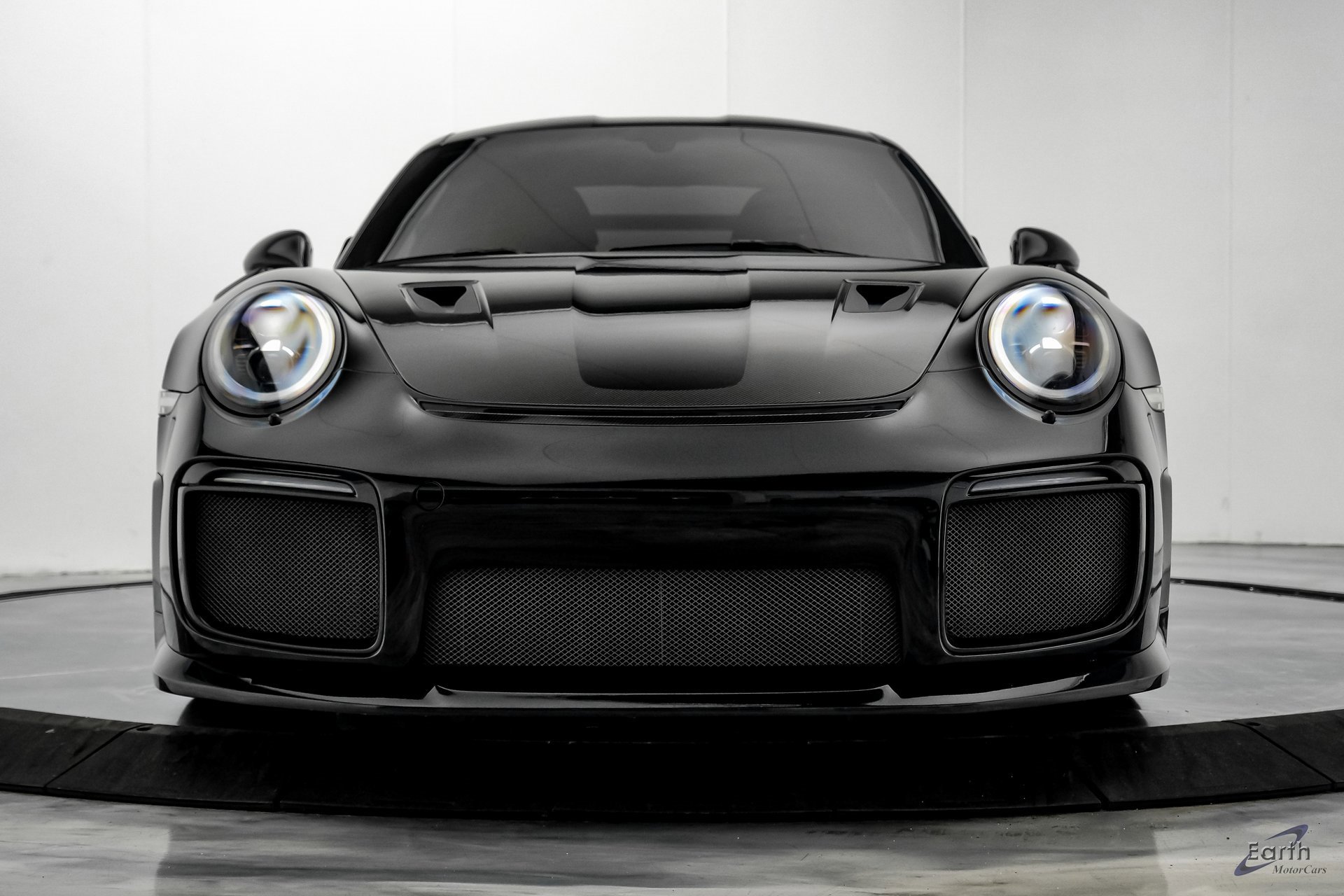 Used 2019 Porsche 911 GT2 RS w/ Weissach Package image 31