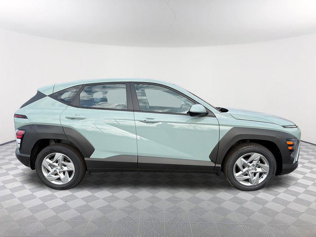 New 2026 Hyundai Kona SE image 4