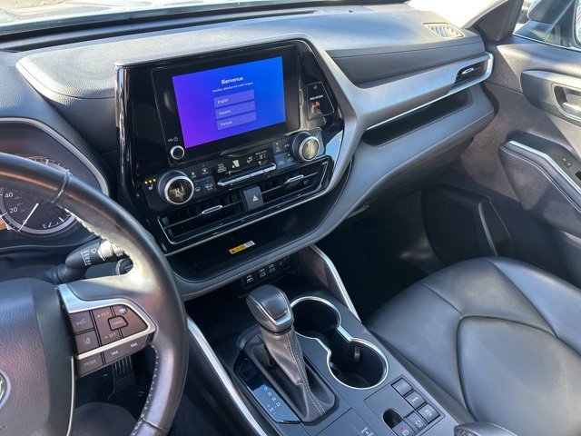 Used 2024 Toyota Highlander XLE image 29