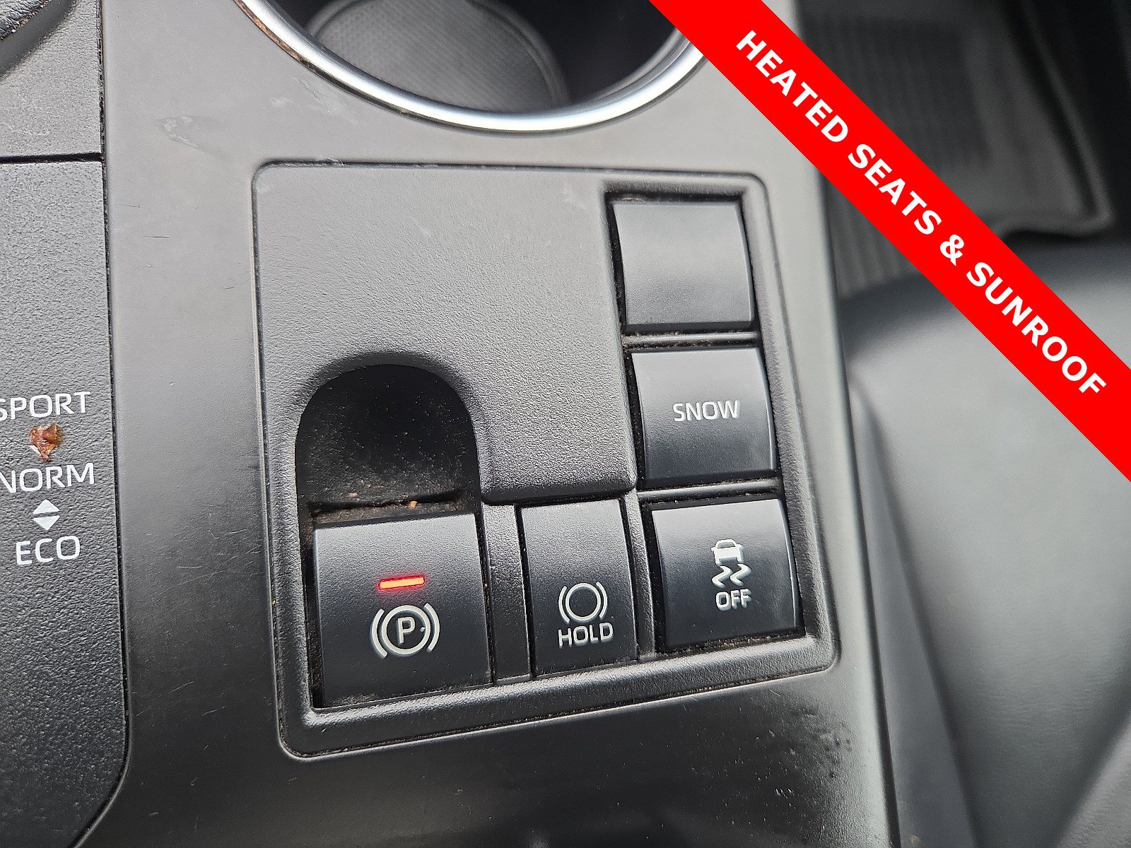 Used 2024 Toyota Highlander XLE FWD image 21