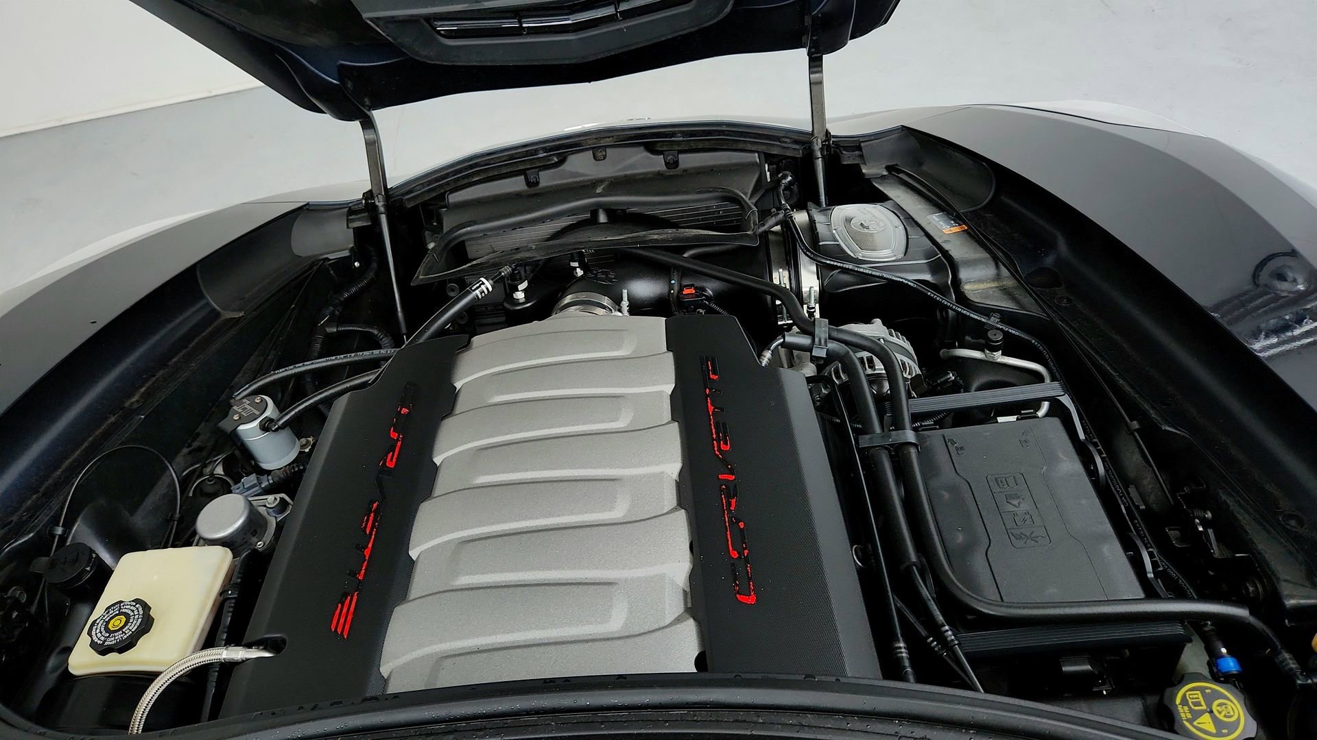 Certified 2015 Chevrolet Corvette Stingray Convertible w/ 3LT Preferred Equipment Group RWD image 25
