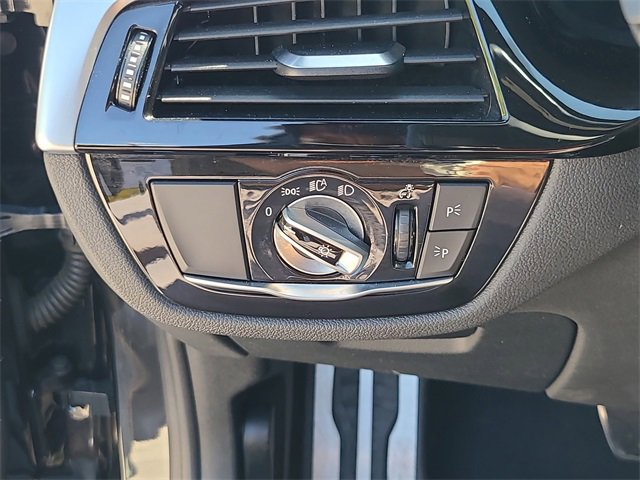 Used 2022 BMW M5 w/ Executive Package image 21