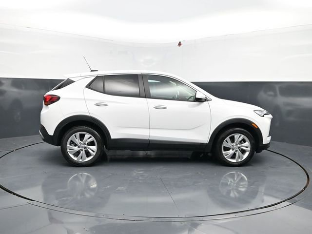 Used 2025 Buick Encore GX Preferred AWD/4WD image 11